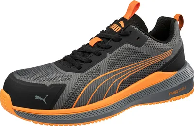 A single Puma safety shoe is shown against a white background.