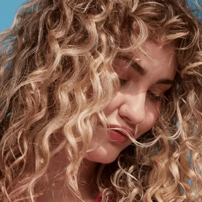 Productafbeelding van Umberto Giannini - Mermaid Beach Waves Volume Mousse - 200 ml
