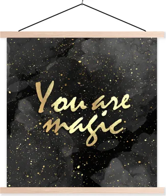 Produktbild von MuchoWow® Textilposter Zitate - Magie - Gold - Schwarz 120x120 cm mit holzfarbenen Rahmen - Textil-Poster