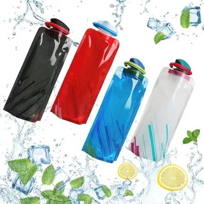 Zdjęcie produktu dla Składana butelka na napoje 700 ml – idealna na festiwale, do uprawiania sportu i w podróży