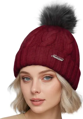 Produktbild von Damen Strickmütze mit Fleecefutter und Kunstfell Bommel Zopfmuster Grobstrick Wintermütze Bommelmütze Model 2207 Neverless®