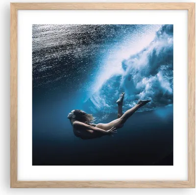 Produktbild von Gerahmtes Poster - Rahmen in heller Eiche - Tauchen Frau Wellen - 40x40 cm - Wand Bild - Wanddeko - Wandbilder - Kunstposter - Wandposter - Bilderrahmen - Bilder - Kunstdruck - P2NAC40x40-4599