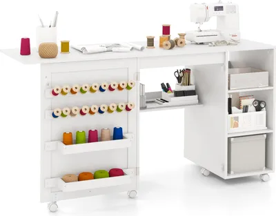 Zdjęcie produktu dla COSTWAY Składany stół do szycia, wielofunkcyjna stacja do maszyn do szycia z półkami, 18 zaciskami i ukrytymi pojemnikami, przenośny stół rzemieślniczy biały
