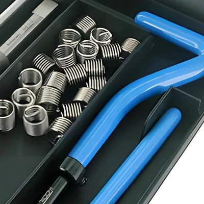 Immagine prodotto di Kit di riparazione filettature Motoforce, utensile M8x1.25, 20 inserti, 20 punte da trapano