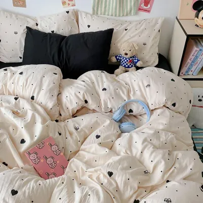 Obrázek produktu pro Sada povlečení s motivem srdce, 135x200 cm, 4dílná, béžová a černá, mikrovlákno