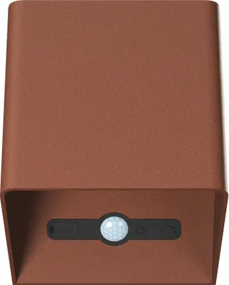 Zdjęcie produktu dla Kinkiet ścienny LED Beneito Faure z czujnikiem ruchu zasilany bateryjnie - 6 W, 3000 K, ładowanie przez USB-C, IP54 - Corten