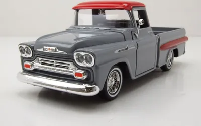 Produktbild von Motormax 79033 Chevrolet Apache Fleetside Pick Up Get Low 1958 grau rot 1:24