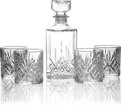 Zdjęcie produktu dla Zestaw szklanek do whisky Tomivo® z dzbankiem – 4 szklanki typu tumbler + 1 dzbanek, szkło sodowo-wapniowe, dzbanek o wymiarach 10×10×22,8 cm (0,9 L / 750 ml), szklanki o wymiarach 8,2×8,2×9 cm