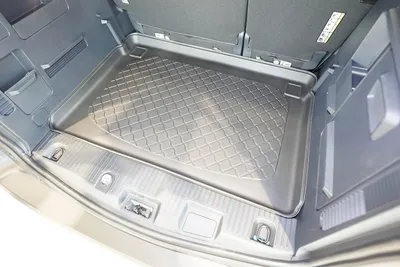 Productafbeelding van Gummie autobekleding voor de bagageruimte, premium kwaliteit, geschikt voor de Ford Tourneo Courier II vanaf 2023 (5 zitplaatsen)