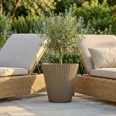 Immagine prodotto di Milani Home - Vaso Per Piante Da Esterno Interno Di Design In Fibra Sintetica Resistente - Taupe