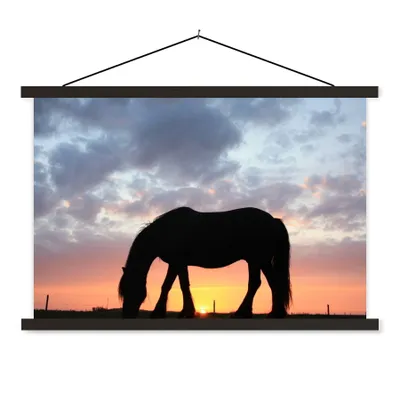 Produktbild von MuchoWow® Textilposter Pferde - Sonne - Wiese 90x60 cm mit schwarzem Rahmen - Aufhängungssatz