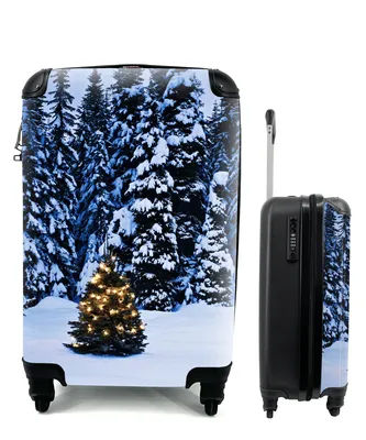 Produktbild von MuchoWow® Koffer Handgepäck Trolley Rollkoffer Kleine Reisekoffer mit 4 Rollen - Eine winterliche Umgebung mit einem Tannenbaum - Cabin Size < 55x40x23 cm & 55x40x20 cm - Fotokoffer - Kabinenkoffer - Boardgepäck - Reise-Box - Reisekoffer - Reisegepäck - Koffer mit Bild - Trolley für Kinder
