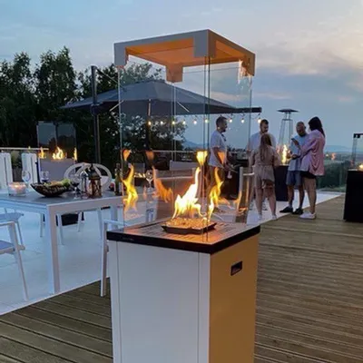 Productafbeelding van Terrasverwarmer - 30 Uur Warmte - Geharde Glaswand - Gasverwarming - Voor Tuin, Balkon En Buitenruimtes