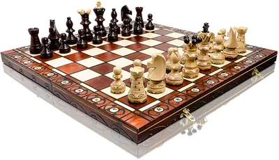 Immagine prodotto di Il meraviglioso set da scacchi decorativo in legno "Ambassador DE LUX", 54x54 cm. Realizzato interamente a mano