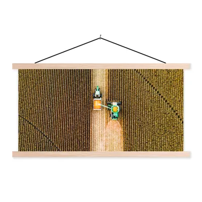 Produktbild von MuchoWow® Textilposter Traktor - Feld - Land - Bauernhof - Ernte 120x60 cm mit holzfarbenen Rahmen - Klemmleiste