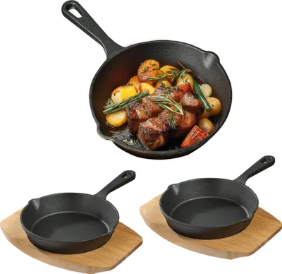 Produktbild von Navaris 2er Set Pfanne Gusseisen - Mit Holzboden - 15 cm Durchmesser - beschichtete Gusseiserne Pfanne klein - Gusseisen Pfannen - Gusseisenpfanne für