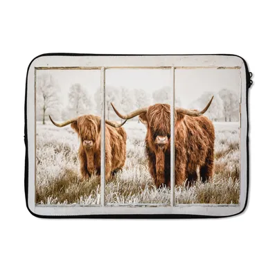 Produktbild von MuchoWow® Laptop Hülle 14 ZollScottish Highlander - Ansicht - Kuh Laptoptasche - Laptoptasche - Stoßsicher - Schutzhaube