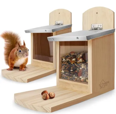 Produktbild von WILDLIFE HOME Eichhörnchen Futterhaus mit Metalldach 2 Stück I Futterstation aus verschraubtem Massiv-Holz I Wetterfest & Unbehandelt I Eichhörnchenhaus für Eichhörnchenfutter