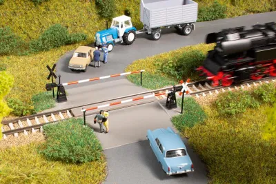 Produktbild von Auhagen Beschrankter Bahnübergang 43655
