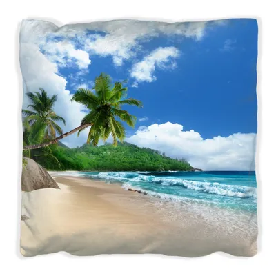 Produktbild von Wallario Premium Kissen, weiche Oberfläche, mit Motiv Urlaub auf den Seychellen unter Palmen am Sandstrand, Größe: 60 x 60 cm, mit weißer Rückseite