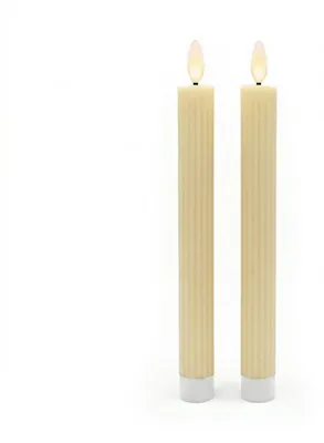 Produktbild von Relaxdays LED Stabkerzen, 2er Set, HxD: 25 x 2 cm, flackernde Flamme, Echtwachs, Rillen, flammenlose Kerzen, beige