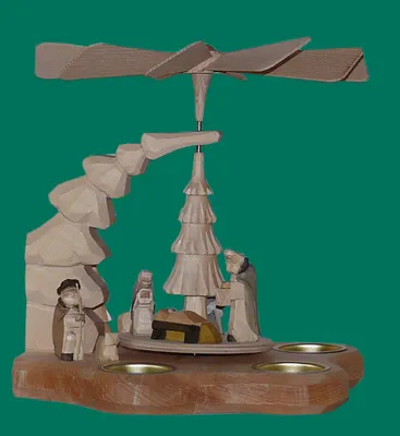 Produktbild von Wandpyramide Christi Geburt geschnitzt Höhe 26cm NEU
