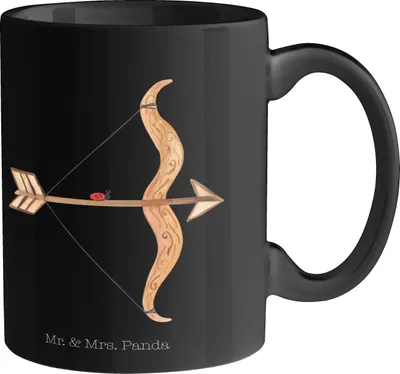 Produktbild von Mr. & Mrs. Panda Becher Sternzeichen Schütze - Schwarz - Geschenk, Pott, Kaffeetasse, Teetasse, Geburtstag November, Tasse, Schützenfest, bedruckt, Kaffeebecher, Dezember