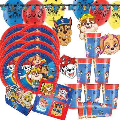 Komplettübersicht des 55-teiligen Paw Patrol Party-Sets mit Tellern, Bechern, Servietten, Banner, Luftballons, Masken und Einladungskarten im Hunde-Design.