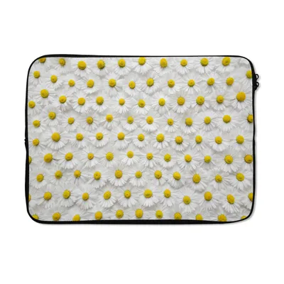 Produktbild von MuchoWow® Laptop Hülle 14 ZollEin florales Muster aus Gänseblümchen Laptoptasche - Laptoptasche - Stoßsicher - Schutzhaube