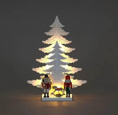 Holz-Weihnachtsbäume 35 cm mit 2 Nussknackern, 7 warmweiße LEDs