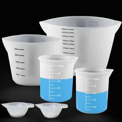 Zdjęcie produktu dla Zestaw silikonowych miarek, 6 sztuk, do żywicy epoksydowej, pojemności: 500 ml, 250 ml, 100 ml, 15 ml, kolor biały