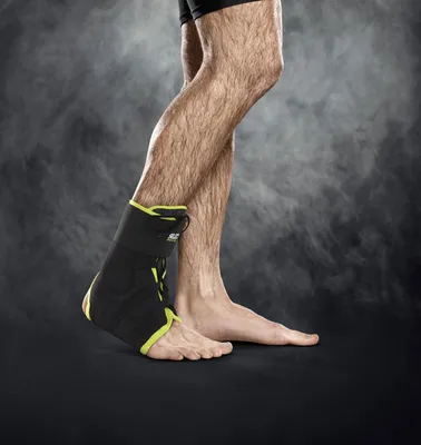 Image de SELECT Bandage pour la cheville avec laçage noir XS