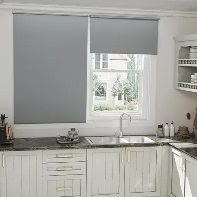 Image de UISEBRT Store d'obscurcissement Gris 110x210cm, Store thermique avec revêtement argenté, opacité et protection thermique, Store de fenêtre sans percer pour chambre à coucher bureau