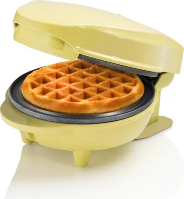 Produktbild von Bestron Mini-Waffeleisen für klassische Waffeln, kleiner Waffelmaker mit Antihaftbeschichtung, für Kindergeburtstage, Familienfeiern, Ostern oder Weihnachten, Retro Design, 550 Watt, Farbe: Gelb