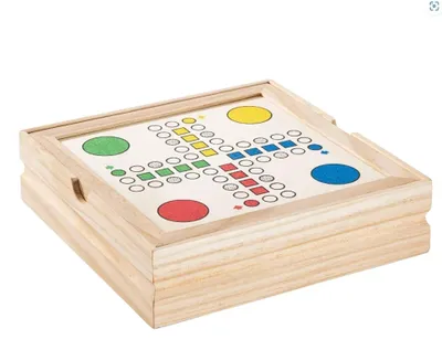 Immagine prodotto di Collezione di Giochi da Tavolo in Legno: Scacchi, Dama, backgammon, Carte e Dadi