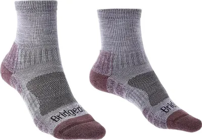 Imagen del producto de Calcetines Bridgedale de lana merino, modelo Performance, corte 3/4, color gris, para mujer, talla EU 35-37