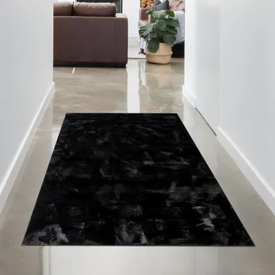 Produktbild von Teppich schwarz Hasenfell-Optik elegant weich mit feinem Schimmer modern Größe - 80 x 150 cm