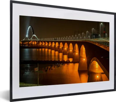 Produktbild von MuchoWow® MuchoWow® Gerahmtes Poster Licht - Brücke - Nijmegen 40x30 cm - Poster mit zchwarzem Bilderrahmen - Bilderrahmen - Poster im Rahmen