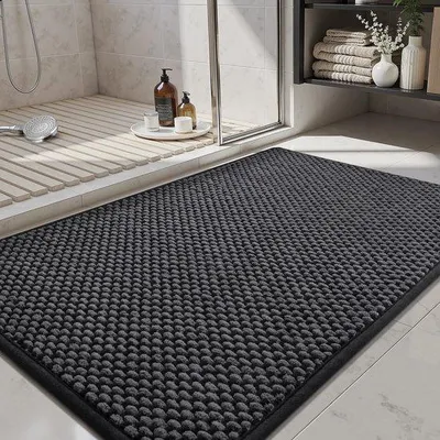 Produktbild von Unyqoos® Chenille-Badematte 40 x 120 cm – saugfähig, rutschfest für Sicherheit und Komfort