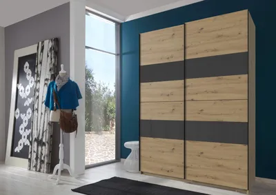 Produktbild von Kleiderschrank "Altona1" aus Spanplatte in Artisan-Eiche-Nachbildung mit 2 Türen und 4 Einlegeböden. Abmessungen (B/H/T) 135x198x64 cm