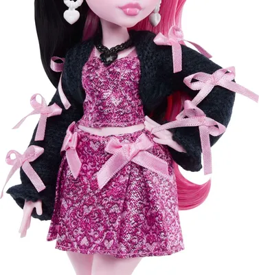 Produktbild von Monster High Draculaura-Modepuppe in Schleifenkleid mit Fledermaus Count Fabulous und 7 Zubehörteilen, Modepuppe, Weiblich, 4 Jahr(e), Mädchen, 285,7 mm, Mehrfarbig