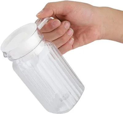 Immagine prodotto di Caraffa da 500 ml - Brocca trasparente con coperchio - Realizzata in acrilico di alta qualità - Design resistente e duraturo - Adatta per succhi e bevande