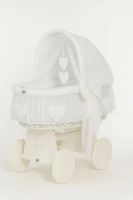 Obrázek produktu pro Dětská postýlka z přírodních vláken bílá MY SWEET BABY s pohyblivým košem a dřevěným podstavcem