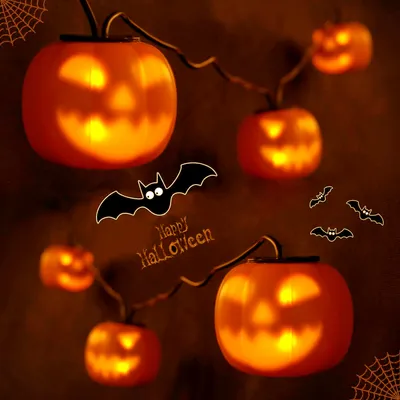 Produktbild von Halloween LED Lichterkette Kürbis 3D, 4,5m Kürbisse Laternenschnur, 8 lächelndem Gesicht Kürbissen Laternen, USB C, Warmweiß, Party Deko, 2 Beleuchtungsmodi, Sprachsteuerung, Halloween Lieder