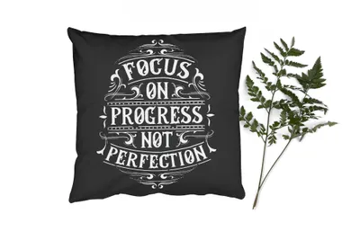 Produktbild von MuchoWow® Zierkissen Sofakissen Wohnzimmer Dekokissen 45x45 cm Motivation - Briefe - Retro - Schlafpolster - Polster für das Sofa
