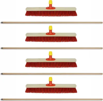 Produktbild von Novaliv 4x Straßenbesen 60 cm mit Holzstiel I Elaston rot I Besen für draußen I Industriebesen Gartenbesen mit Stiel Schneebesen Allzweckbesen Stallbesen Winterbesen