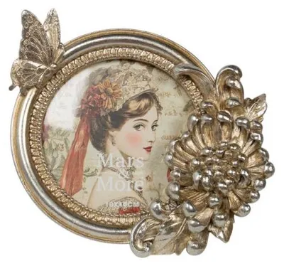 Imagen del producto de Marco de fotos redondo de Mars & More, con diseño de mariposa de resina, color plateado, dimensiones 13,5 x 3,7 x 17 cm