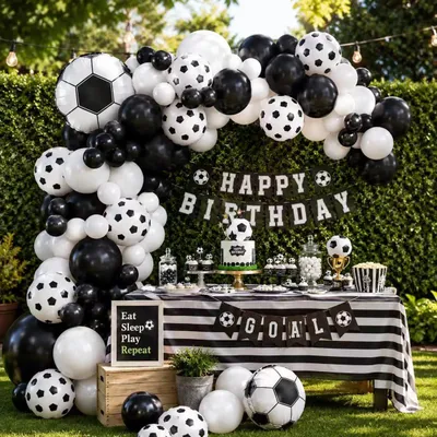 Produktbild von Fußball Luftballon Set - 94-teiliges Dekorations-Set mit Folienballons und Ballonbogen - für Fußball-Themenpartys - Mehrfarbig