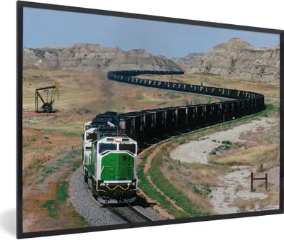 Produktbild von MuchoWow® Gerahmtes Poster Ein langer Dampfzug in den Vereinigten Staaten 30x20 cm - Poster mit Schwarzem Bilderrahmen Wandposter Rahmen Foto Bilder - Kunstdruck - Bild-Poster