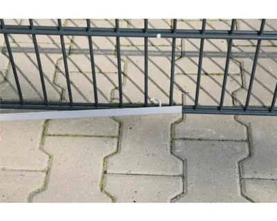 Produktbild von Aufnahmeschiene videx für Sichtschutz an Doppelstabmatte 120 x 2 cm silber